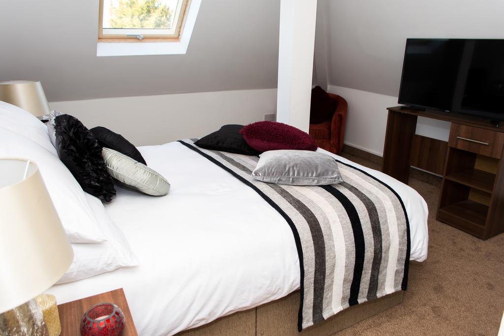 Trivelles Mayfair,stockport Extérieur photo