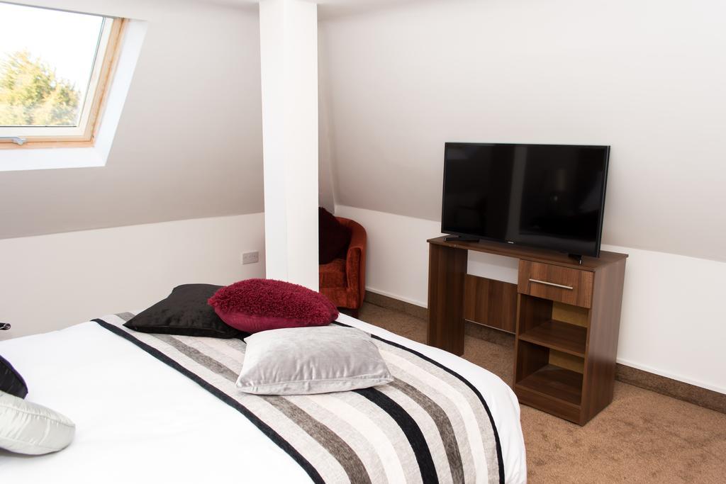 Trivelles Mayfair,stockport Extérieur photo