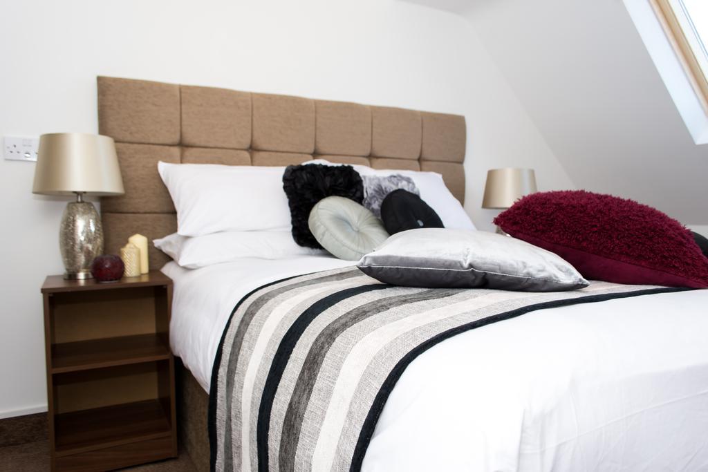 Trivelles Mayfair,stockport Extérieur photo